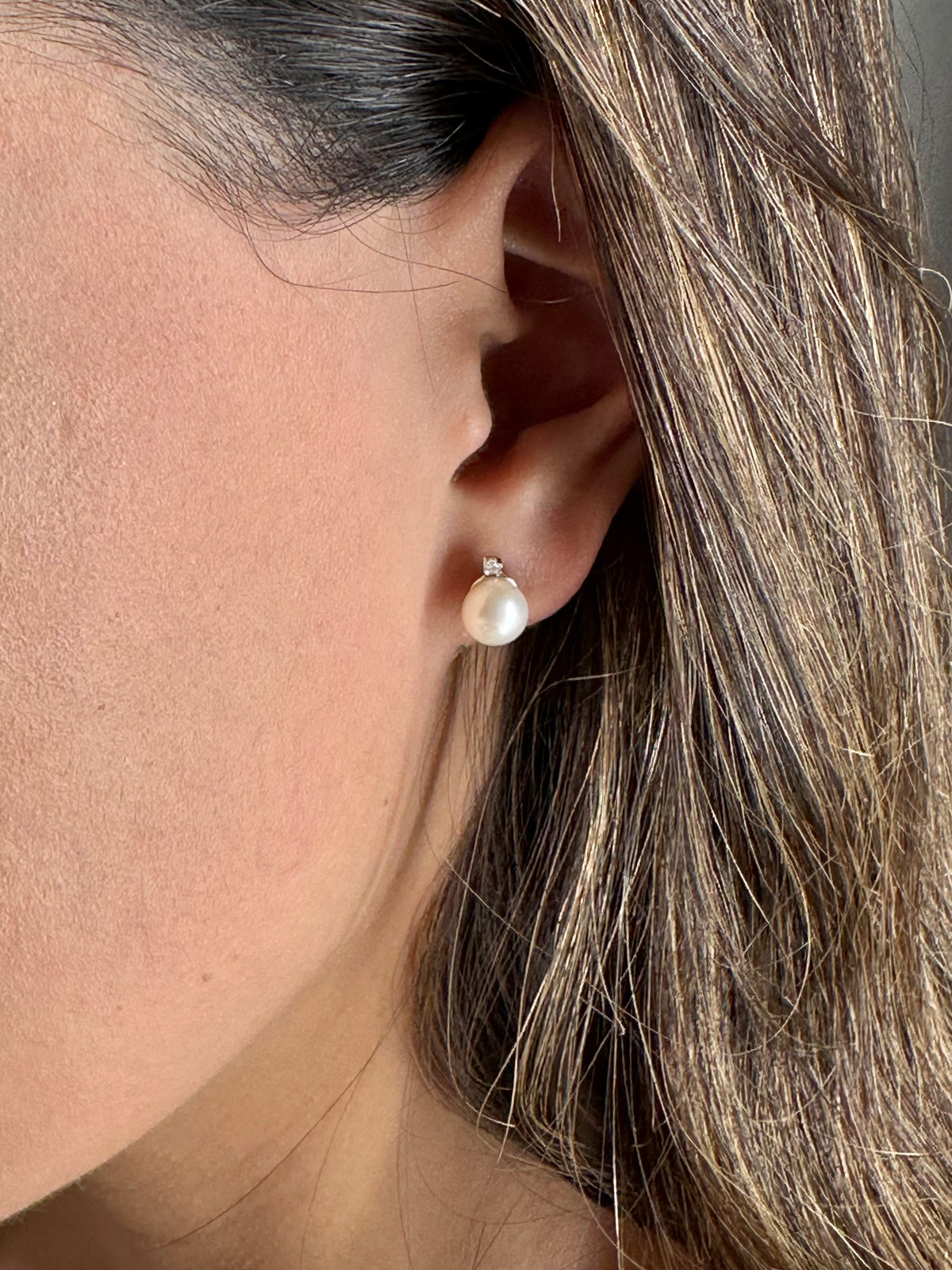 Pearl Moon Studs