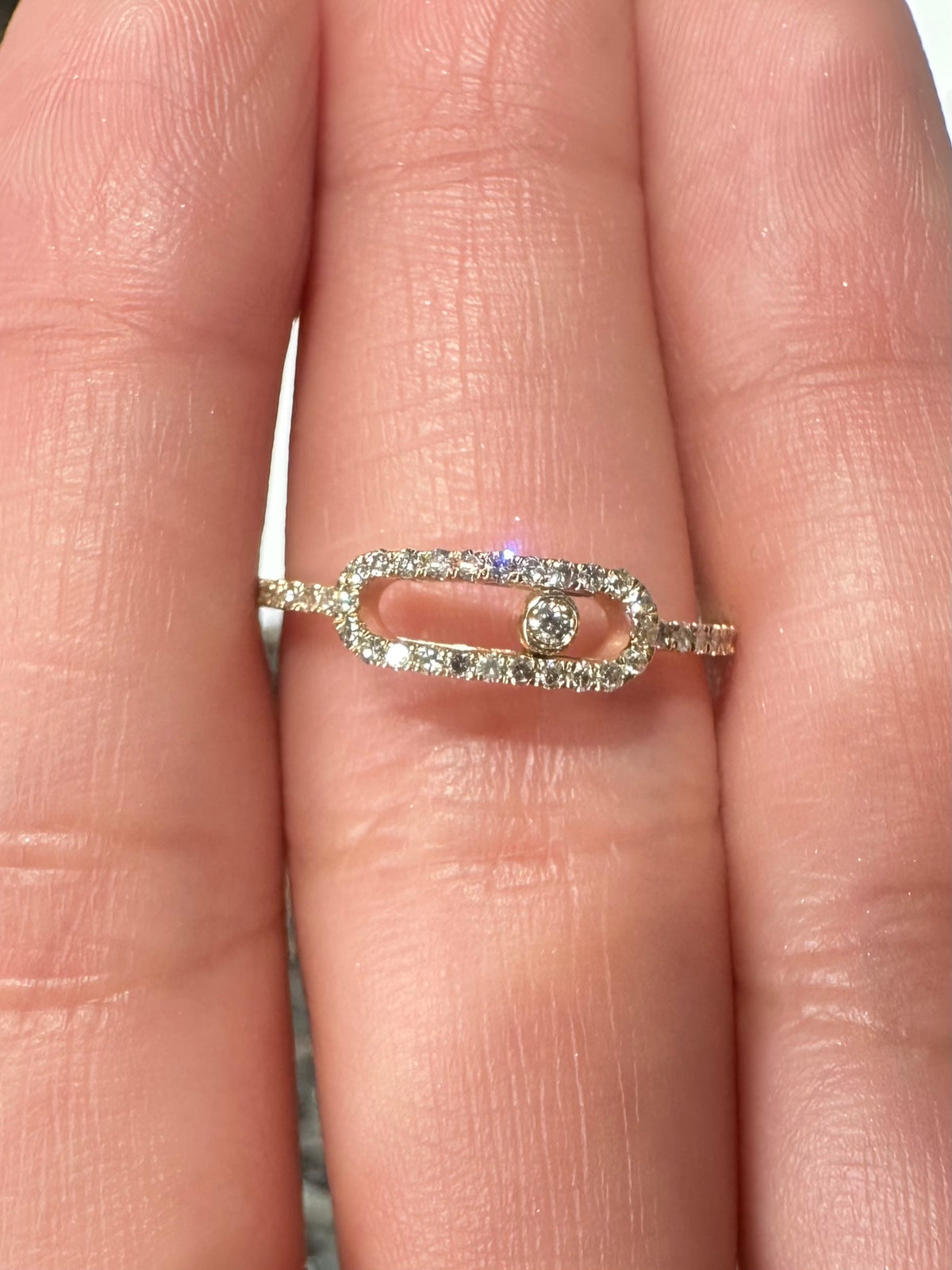 Move One Pavé Ring